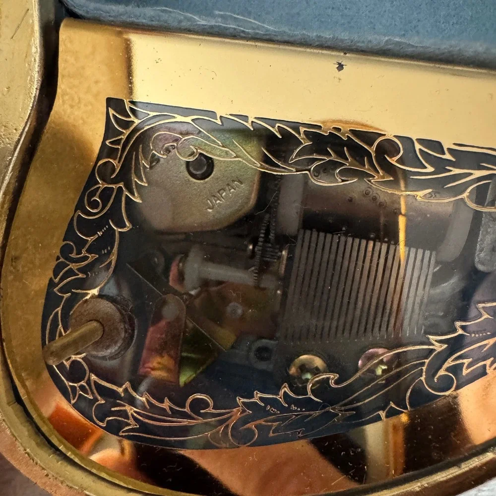 Sankyo Musical Jewelry Box Heart Blue Enamel Gold Cameo Pearl Vintage Japan